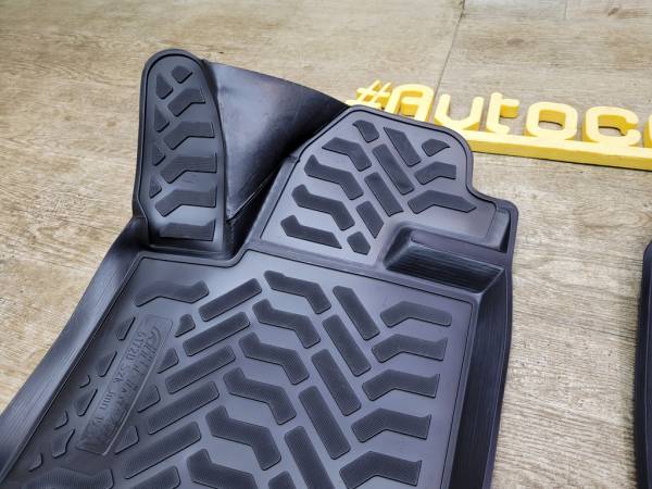 Коврики в салон Suzuki Jimny (2019) 3D с бортиком
